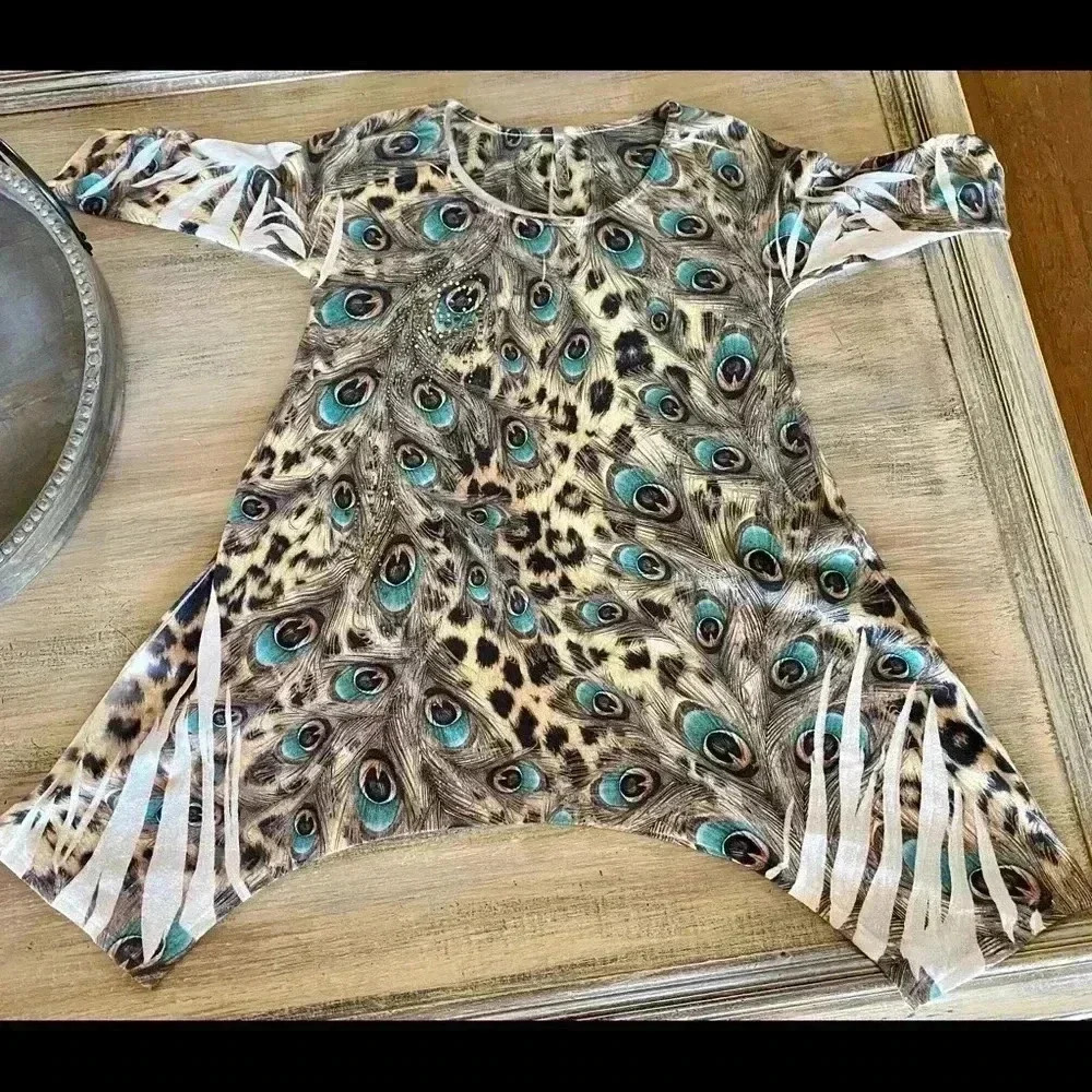 Yahada tunic-M- peacock print- studded detail